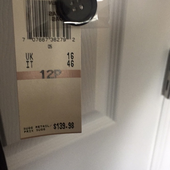 Pin strip pant suit - brand new - Picture 5 of 8